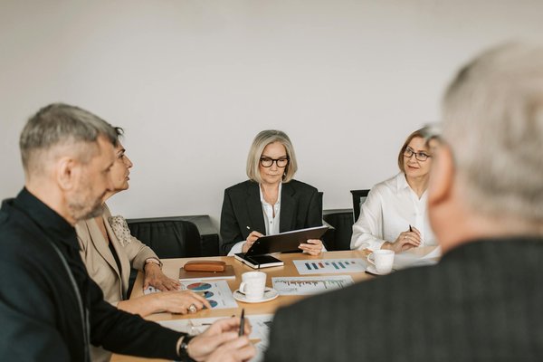 Quel outil de gestion de projet pour faciliter la collaboration dans une équipe multiculturelle?